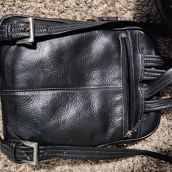 Leather backpack, multiple pockets - Picture 14 of 15
